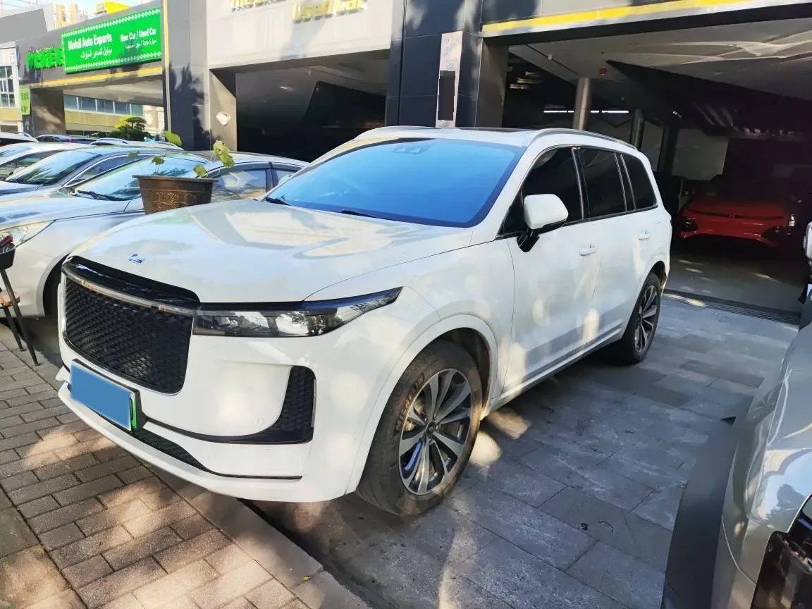 2020 Li ONE Range Extended 131HP REEV 40.5KWH,autocango,china used car exporter,china ev exporter,chinese used car exporter,chinese used ev exporter