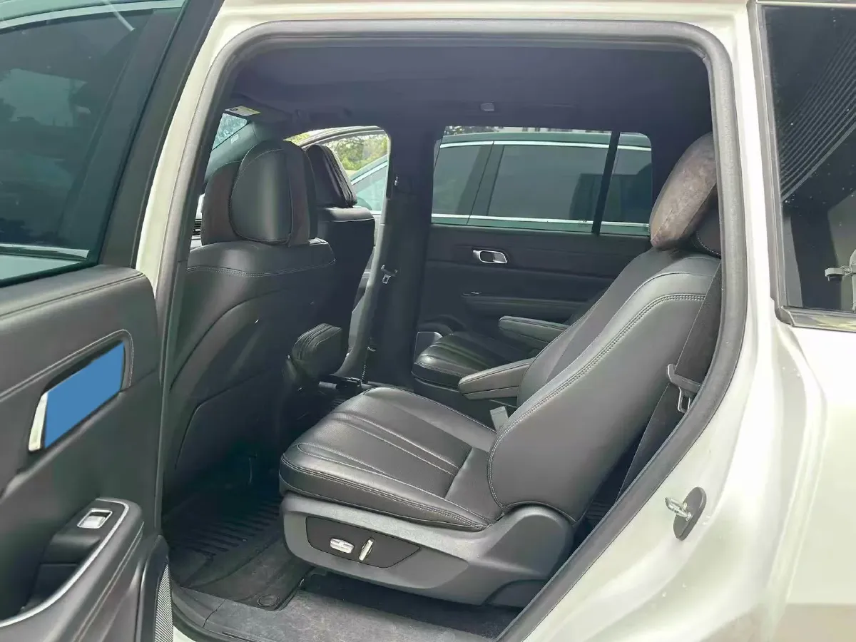 2020 Li ONE Range Extended 131HP REEV 40.5KWH,autocango,china used car exporter,china ev exporter,chinese used car exporter,chinese used ev exporter