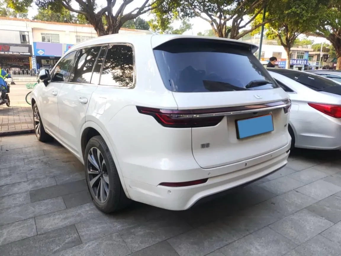 2020 Li ONE Range Extended 131HP REEV 40.5KWH,autocango,china used car exporter,china ev exporter,chinese used car exporter,chinese used ev exporter