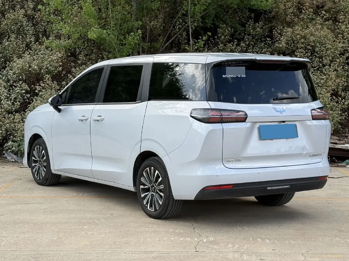 2025 BAW RuiSheng Trump M7 2.0L 144HP L4 8AT,autocango,china used car exporter,china ev exporter,chinese used car exporter,chinese used ev exporter