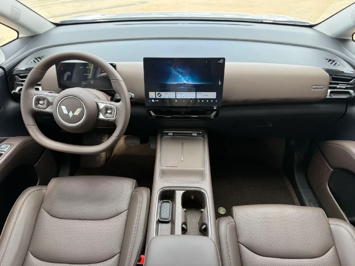 2025 BAW RuiSheng Trump M7 2.0L 144HP L4 8AT,autocango,china used car exporter,china ev exporter,chinese used car exporter,chinese used ev exporter