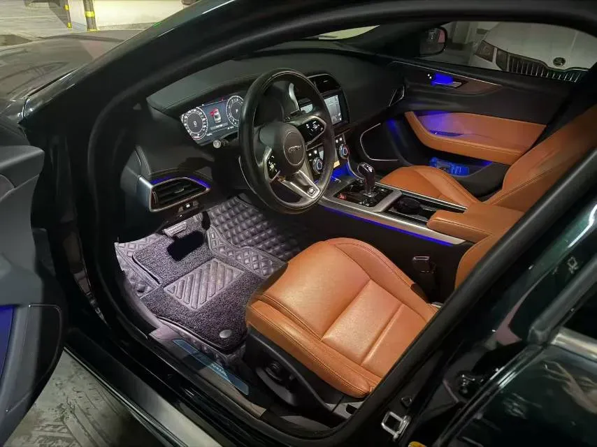 2023 Jaguar XEL 2.0T 250HP L4 8AT,autocango,china used car exporter,china ev exporter,chinese used car exporter,chinese used ev exporter