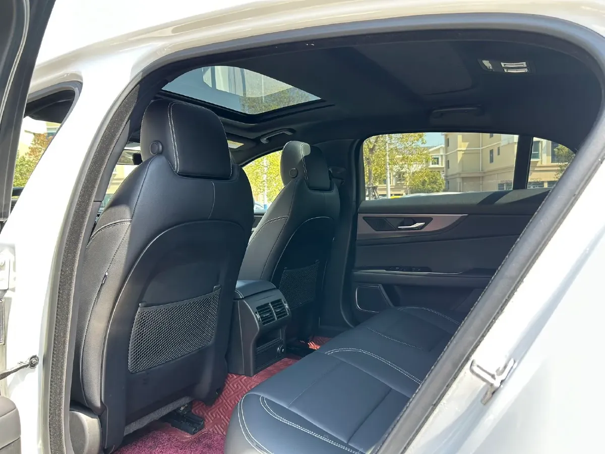 2020 Jaguar XEL 2.0T 200HP L4 8AT,autocango,china used car exporter,china ev exporter,chinese used car exporter,chinese used ev exporter