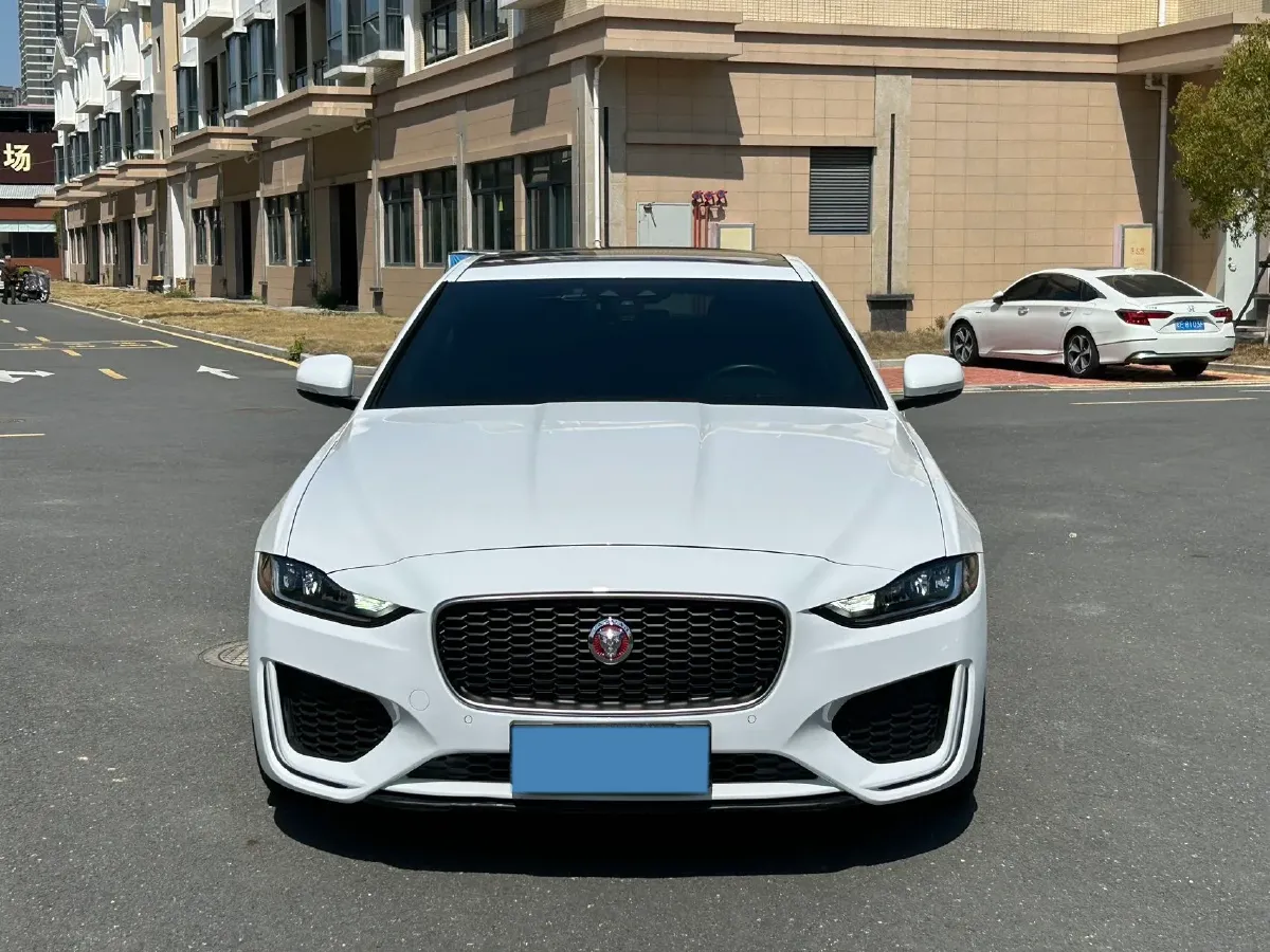 2020 Jaguar XEL 2.0T 200HP L4 8AT,autocango,china used car exporter,china ev exporter,chinese used car exporter,chinese used ev exporter