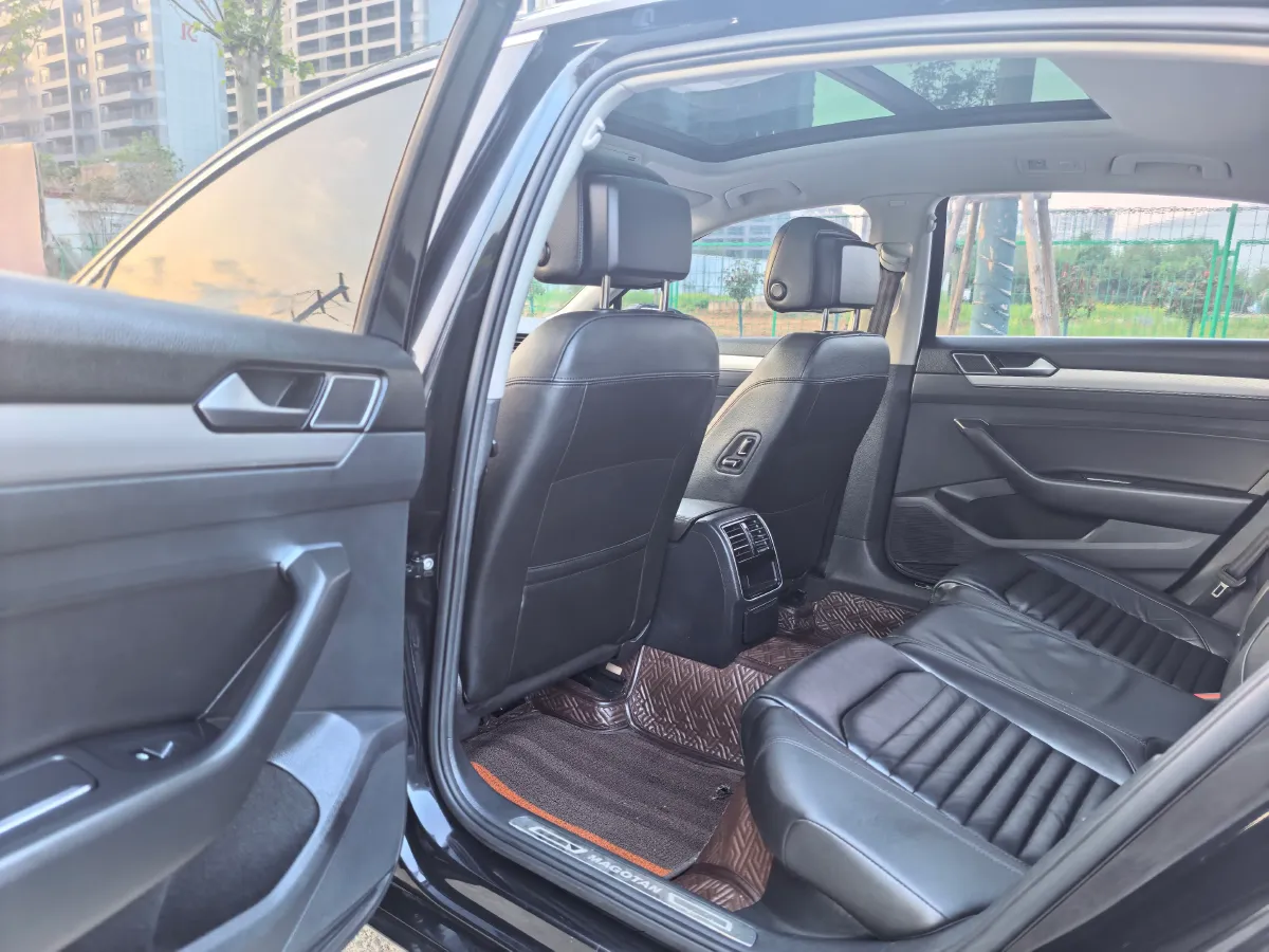 2018 Volkswagen Magotan 1.8T 180HP L4 7DCT,autocango,china used car exporter,china ev exporter,chinese used car exporter,chinese used ev exporter