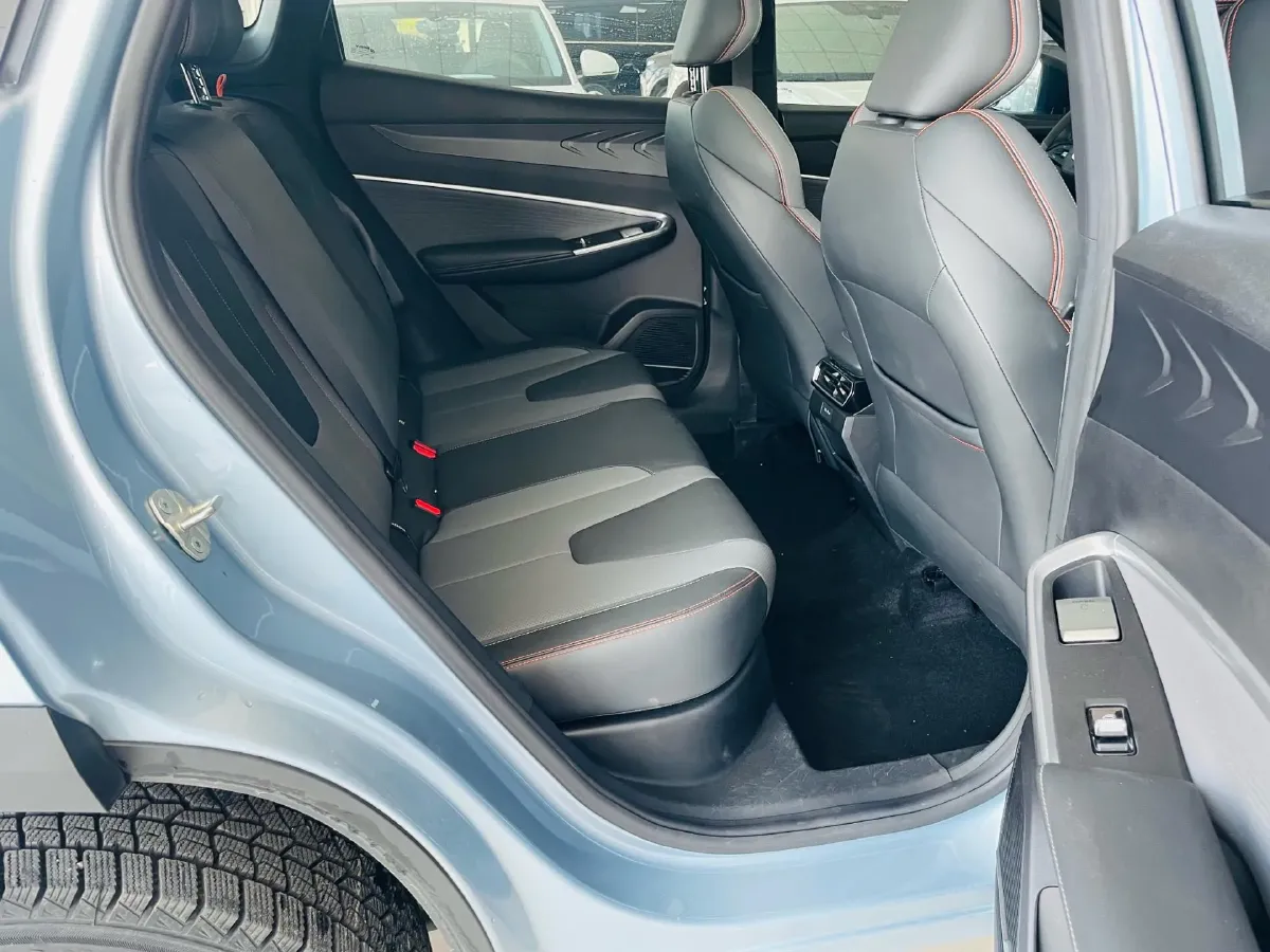 2023 Geely Azkarra 1.5T 181HP L4 7DCT,autocango,china used car exporter,china ev exporter,chinese used car exporter,chinese used ev exporter