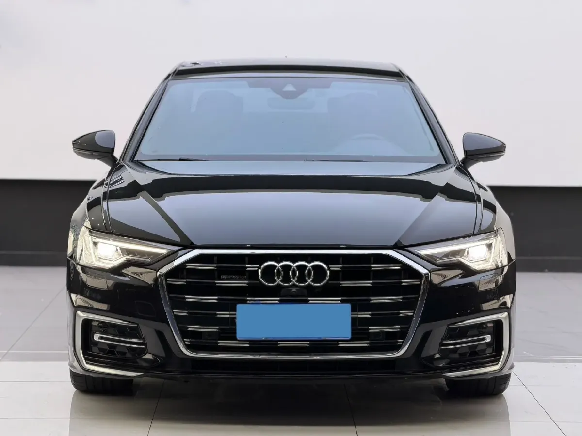 2023 Audi A6L 2.0T 245HP L4 7DCT,autocango,china used car exporter,china ev exporter,chinese used car exporter,chinese used ev exporter