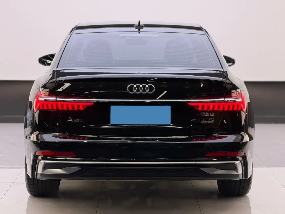 2023 Audi A6L 2.0T 245HP L4 7DCT,autocango,china used car exporter,china ev exporter,chinese used car exporter,chinese used ev exporter