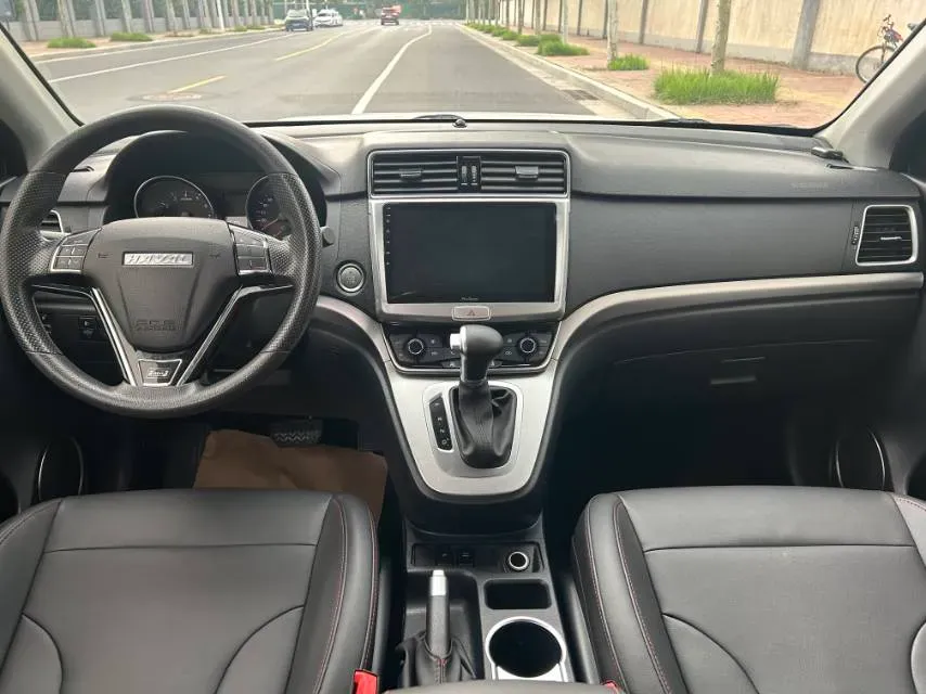 2019 Haval M6 1.5T 150HP L4 7DCT,autocango,china used car exporter,china ev exporter,chinese used car exporter,chinese used ev exporter
