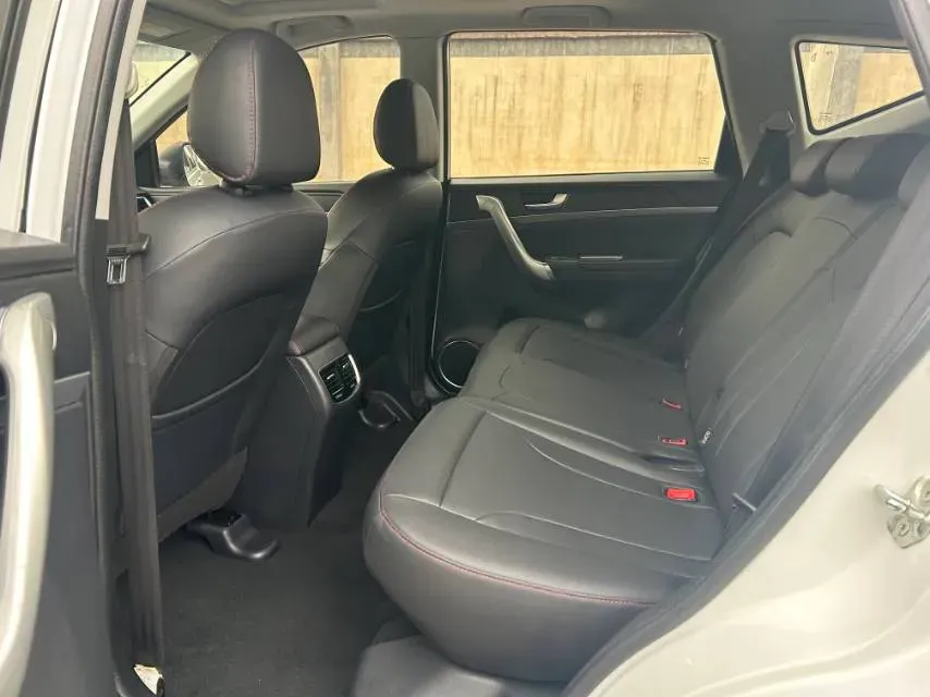 2019 Haval M6 1.5T 150HP L4 7DCT,autocango,china used car exporter,china ev exporter,chinese used car exporter,chinese used ev exporter