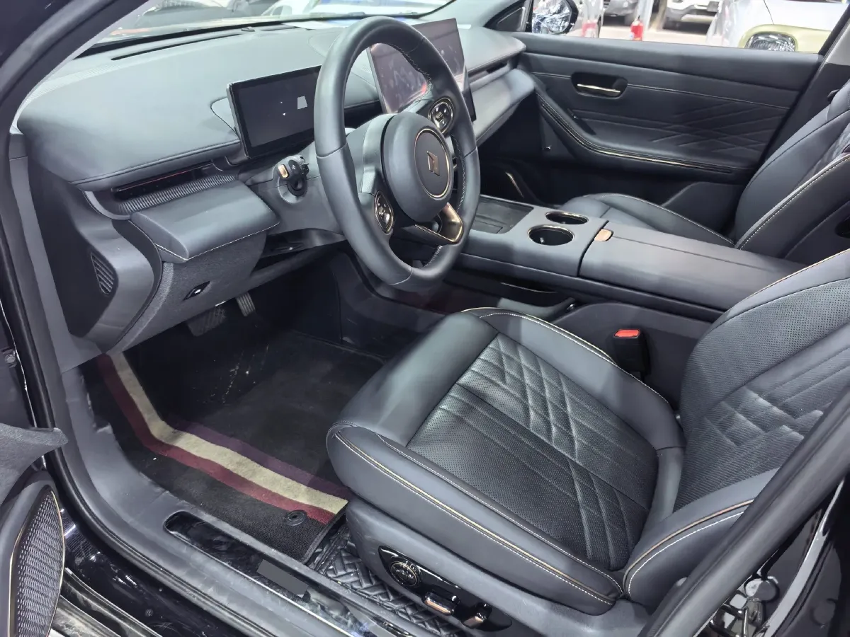 2025 BaoJun XiangJing 1.5T 143HP L4 1DHT PHEV,autocango,china used car exporter,china ev exporter,chinese used car exporter,chinese used ev exporter