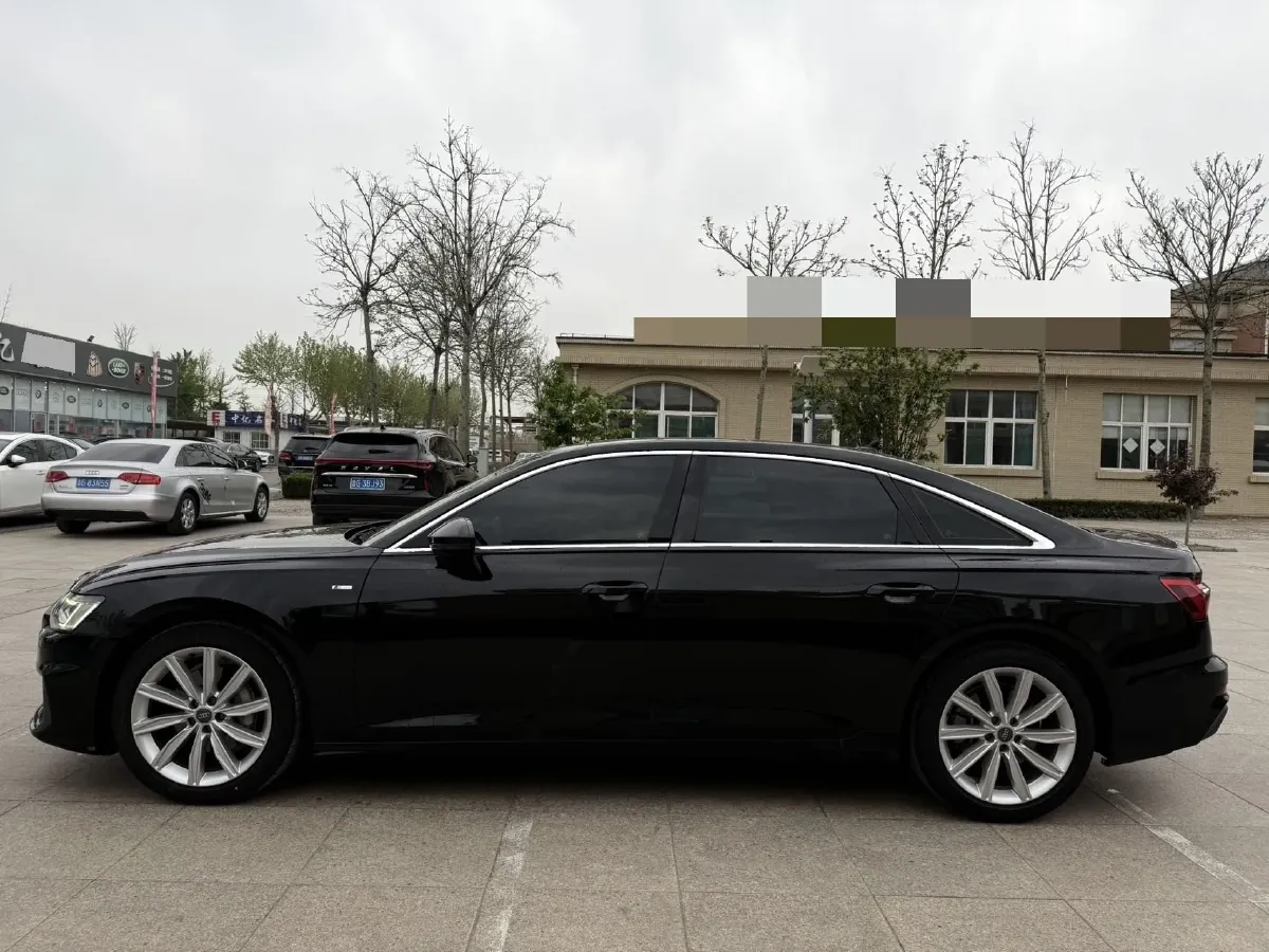 2021 Audi A6L 2.0T 224HP L4 7DCT,autocango,china used car exporter,china ev exporter,chinese used car exporter,chinese used ev exporter