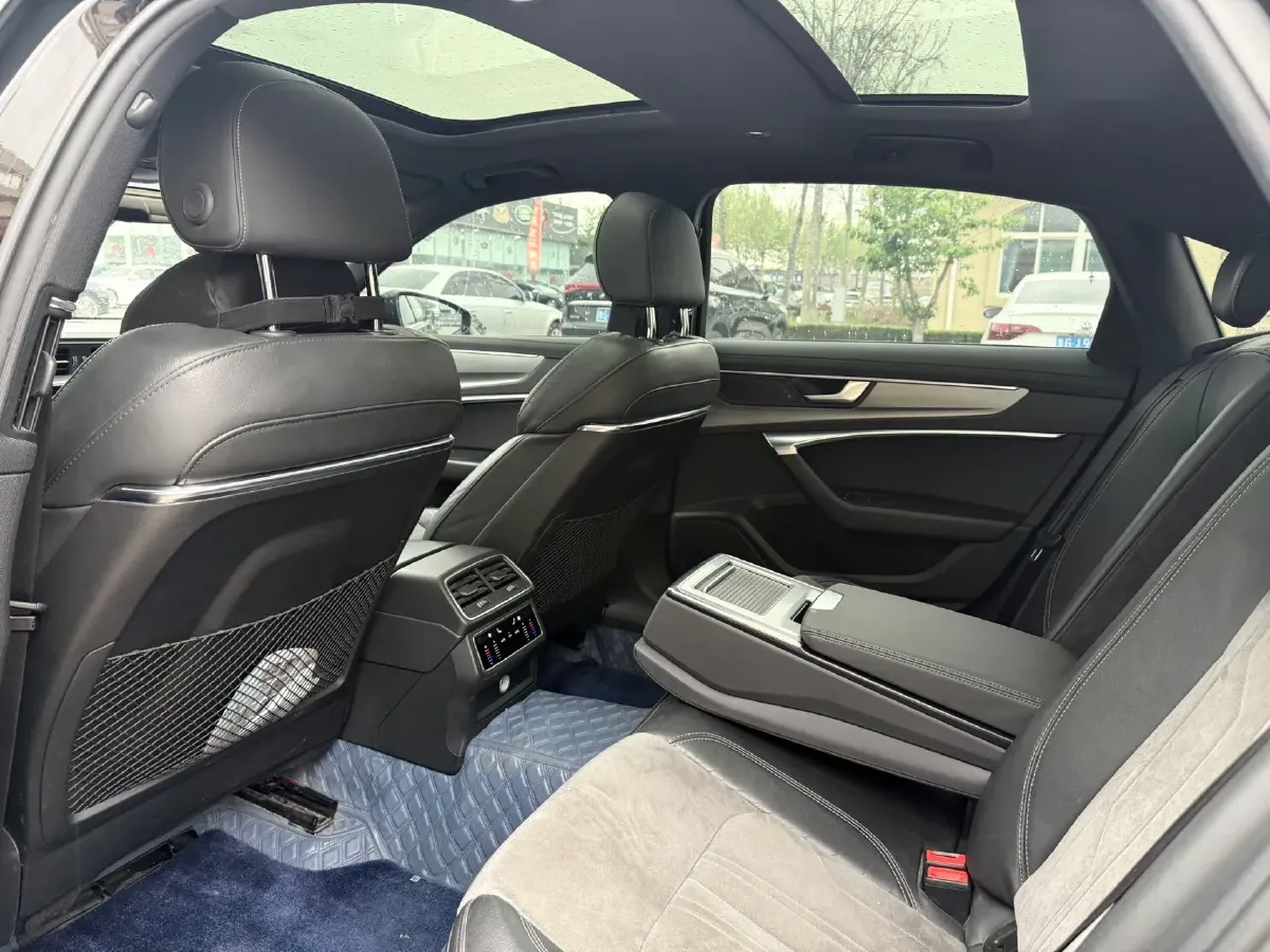 2021 Audi A6L 2.0T 224HP L4 7DCT,autocango,china used car exporter,china ev exporter,chinese used car exporter,chinese used ev exporter