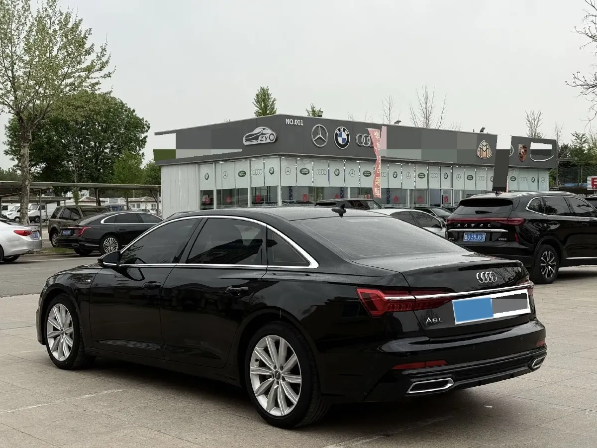 2021 Audi A6L 2.0T 224HP L4 7DCT,autocango,china used car exporter,china ev exporter,chinese used car exporter,chinese used ev exporter