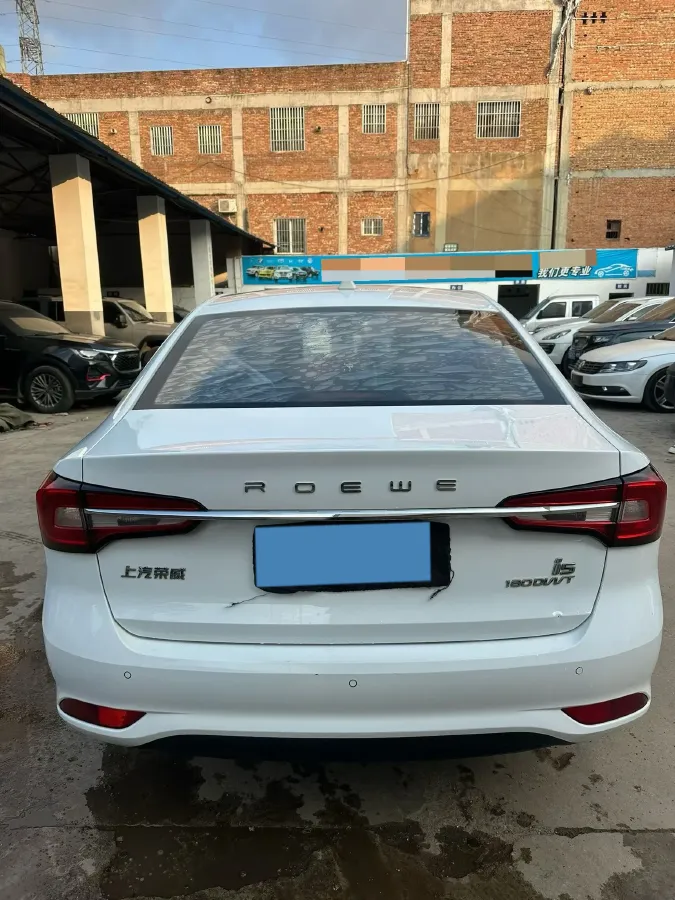 2020 Roewe i5 1.5L 120HP L4 5MT,autocango,china used car exporter,china ev exporter,chinese used car exporter,chinese used ev exporter