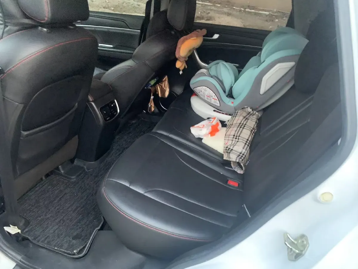 2018 Haval M6 1.5T 150HP L4 7DCT,autocango,china used car exporter,china ev exporter,chinese used car exporter,chinese used ev exporter