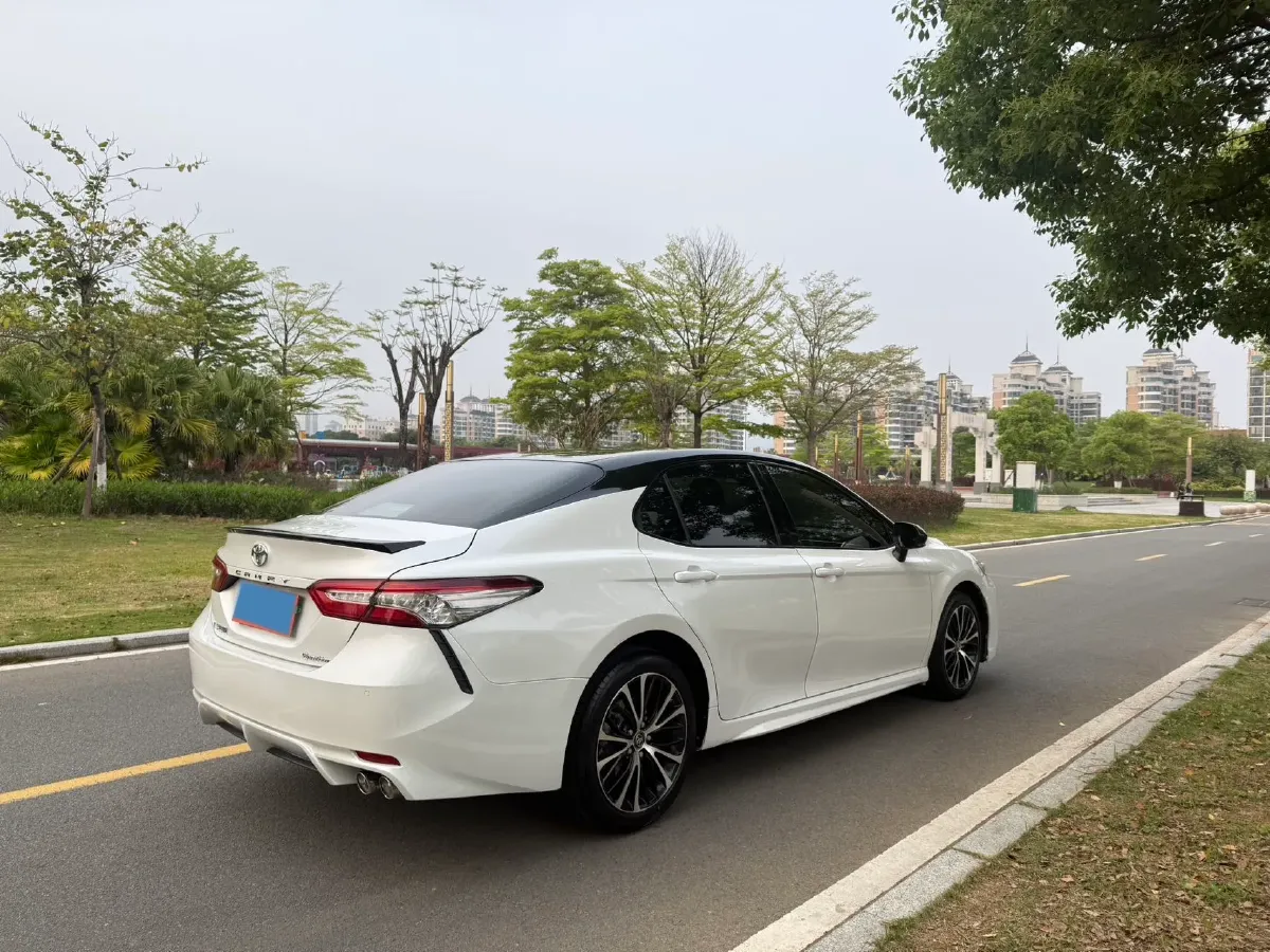 2019 Toyota Camry 2.0L 178HP L4 CVT,autocango,china used car exporter,china ev exporter,chinese used car exporter,chinese used ev exporter