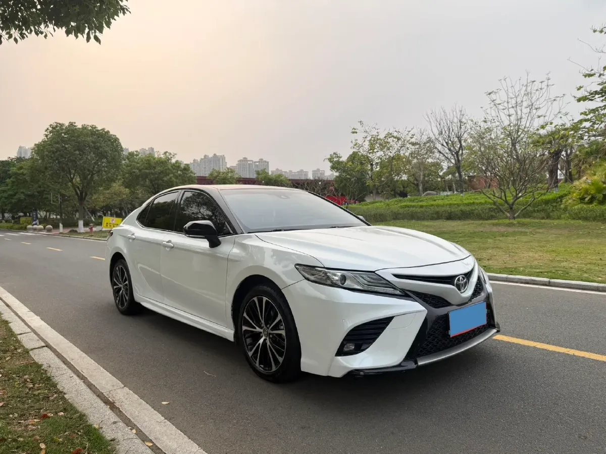 2019 Toyota Camry 2.0L 178HP L4 CVT,autocango,china used car exporter,china ev exporter,chinese used car exporter,chinese used ev exporter