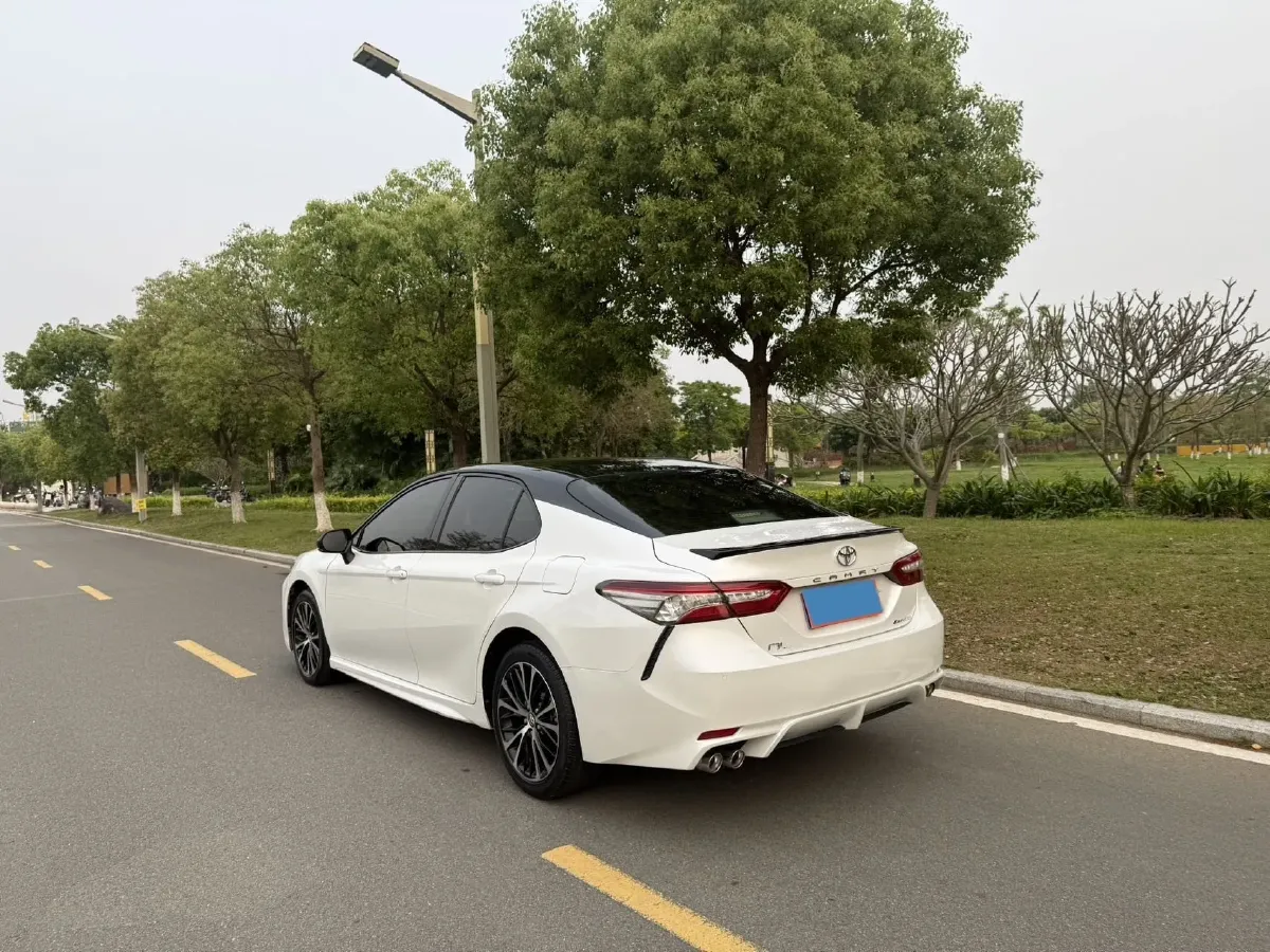 2019 Toyota Camry 2.0L 178HP L4 CVT,autocango,china used car exporter,china ev exporter,chinese used car exporter,chinese used ev exporter