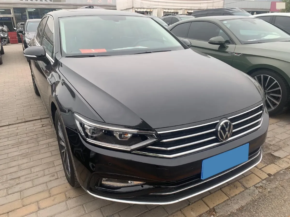 2020 Volkswagen Magotan 2.0T 186HP L4 7DCT,autocango,china used car exporter,china ev exporter,chinese used car exporter,chinese used ev exporter