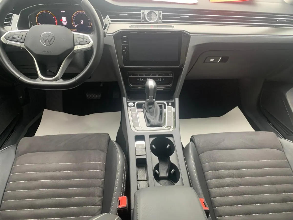 2020 Volkswagen Magotan 2.0T 186HP L4 7DCT,autocango,china used car exporter,china ev exporter,chinese used car exporter,chinese used ev exporter