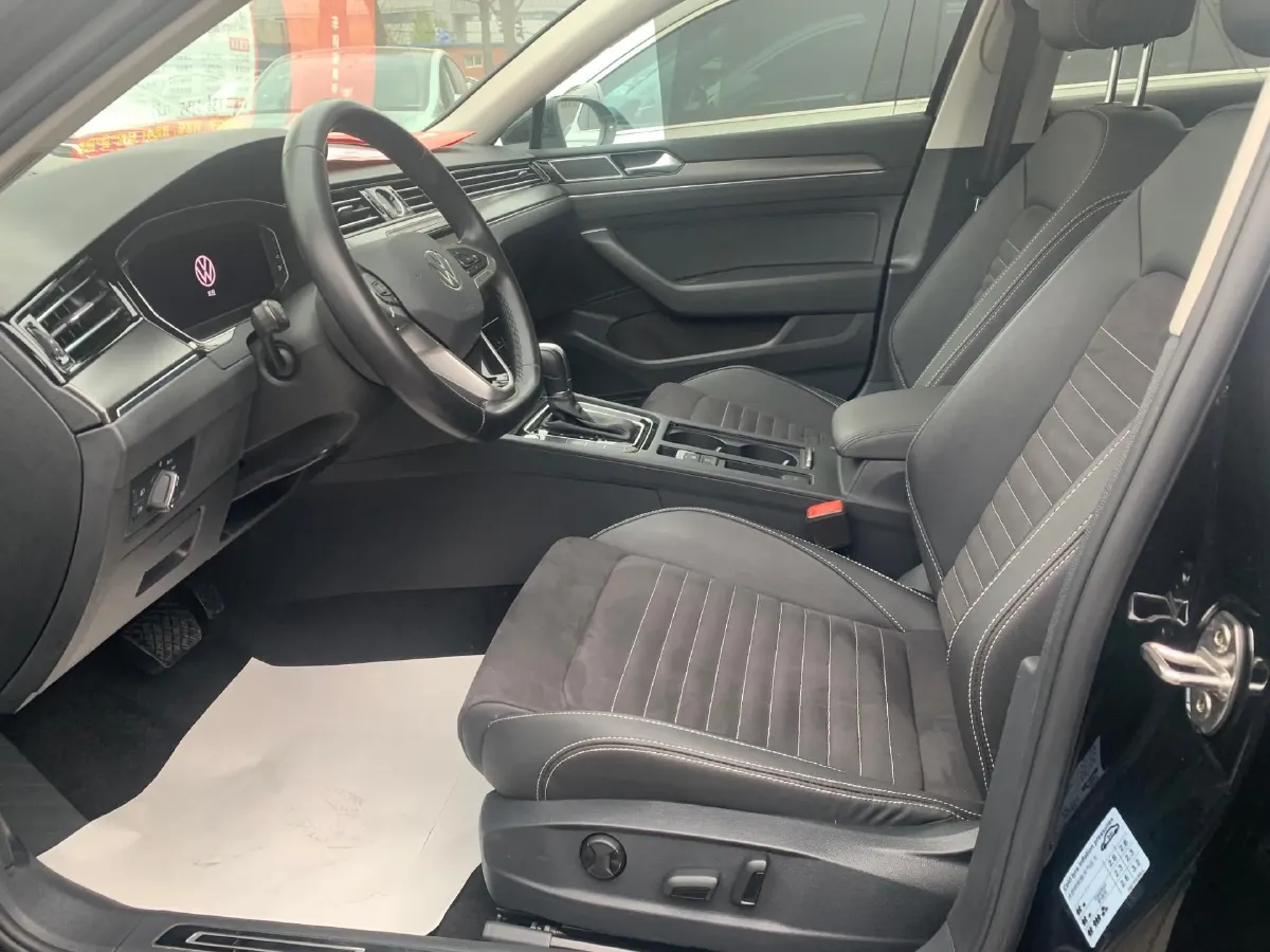 2020 Volkswagen Magotan 2.0T 186HP L4 7DCT,autocango,china used car exporter,china ev exporter,chinese used car exporter,chinese used ev exporter