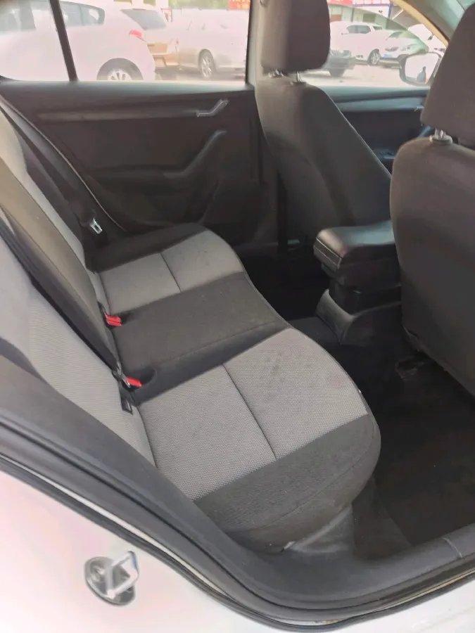 2018 Skoda Octavia 1.6L 110HP L4 5MT,autocango,china used car exporter,china ev exporter,chinese used car exporter,chinese used ev exporter