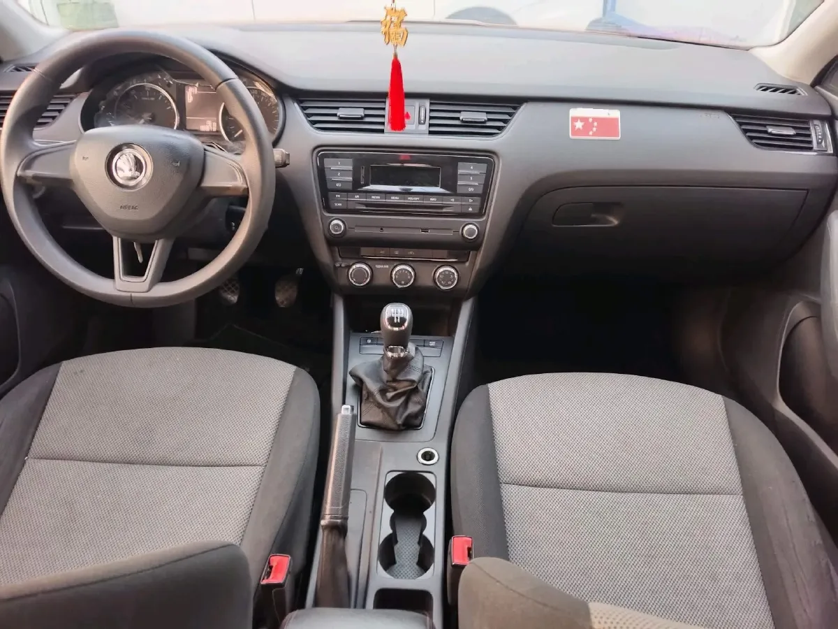 2018 Skoda Octavia 1.6L 110HP L4 5MT,autocango,china used car exporter,china ev exporter,chinese used car exporter,chinese used ev exporter