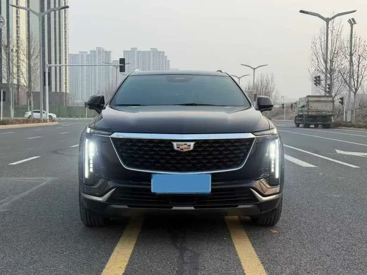 2025 Cadillac XT5 2.0T 237HP L4 9AT,autocango,china used car exporter,china ev exporter,chinese used car exporter,chinese used ev exporter