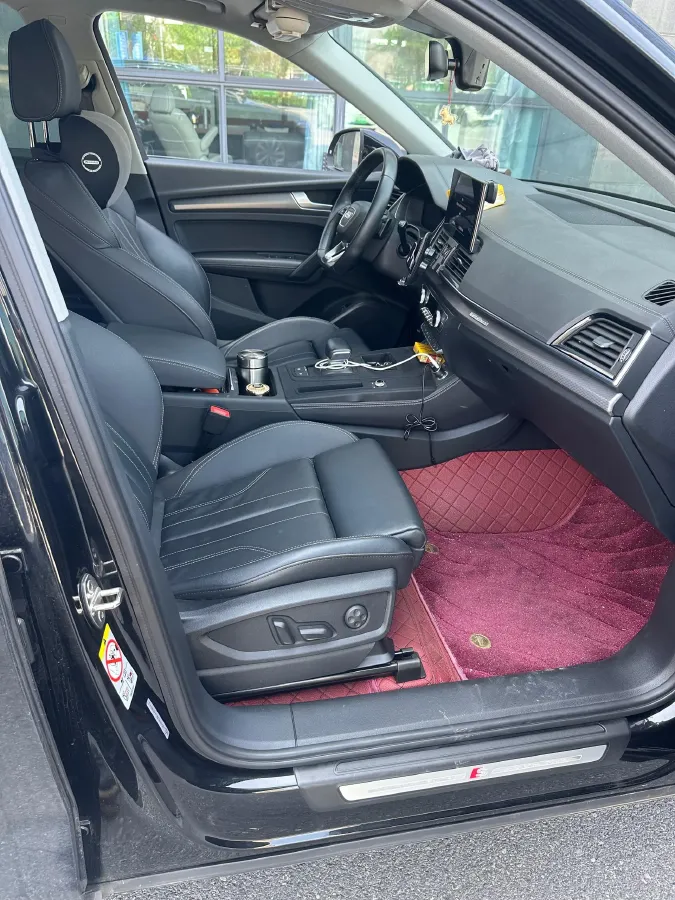 2022 Audi Q5L 2.0T 190HP L4 7DCT,autocango,china used car exporter,china ev exporter,chinese used car exporter,chinese used ev exporter