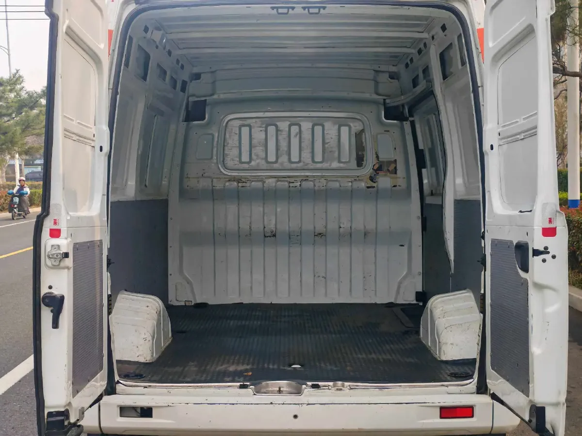 2020 Golden Dragon Sea Lion 1.8L 133HP L4 5MT,autocango,china used car exporter,china ev exporter,chinese used car exporter,chinese used ev exporter