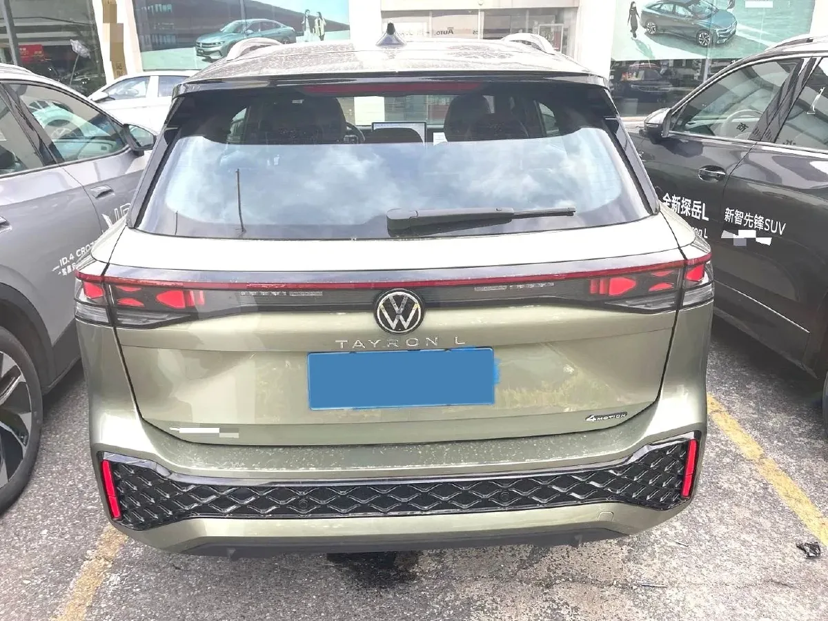 2025 Volkswagen Tayron 2.0T 220HP L4 7DCT,autocango,china used car exporter,china ev exporter,chinese used car exporter,chinese used ev exporter