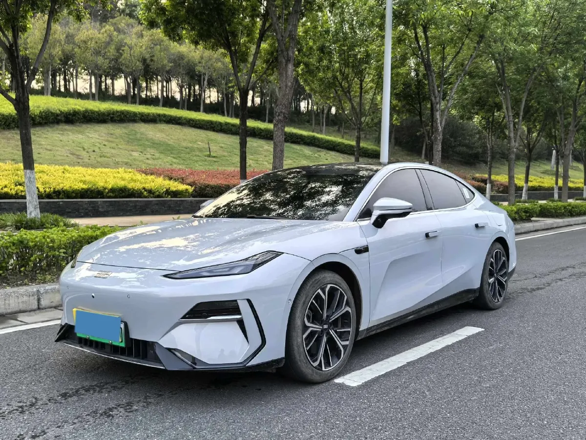 2025 Geely Galaxy E8 BEV 76KWH,autocango,china used car exporter,china ev exporter,chinese used car exporter,chinese used ev exporter