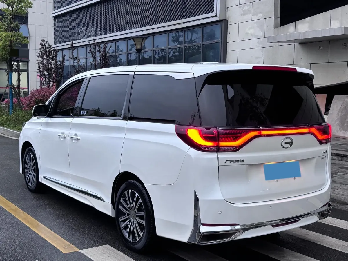 2021 GAC Trumpchi M8 2.0T 252HP L4 8AT,autocango,china used car exporter,china ev exporter,chinese used car exporter,chinese used ev exporter