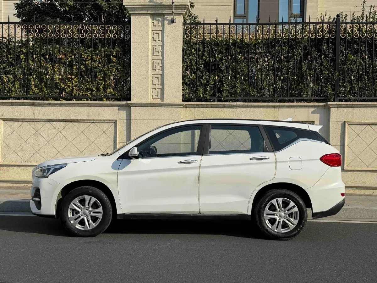 2019 Haval M6 1.5T 150HP L4 7DCT,autocango,china used car exporter,china ev exporter,chinese used car exporter,chinese used ev exporter