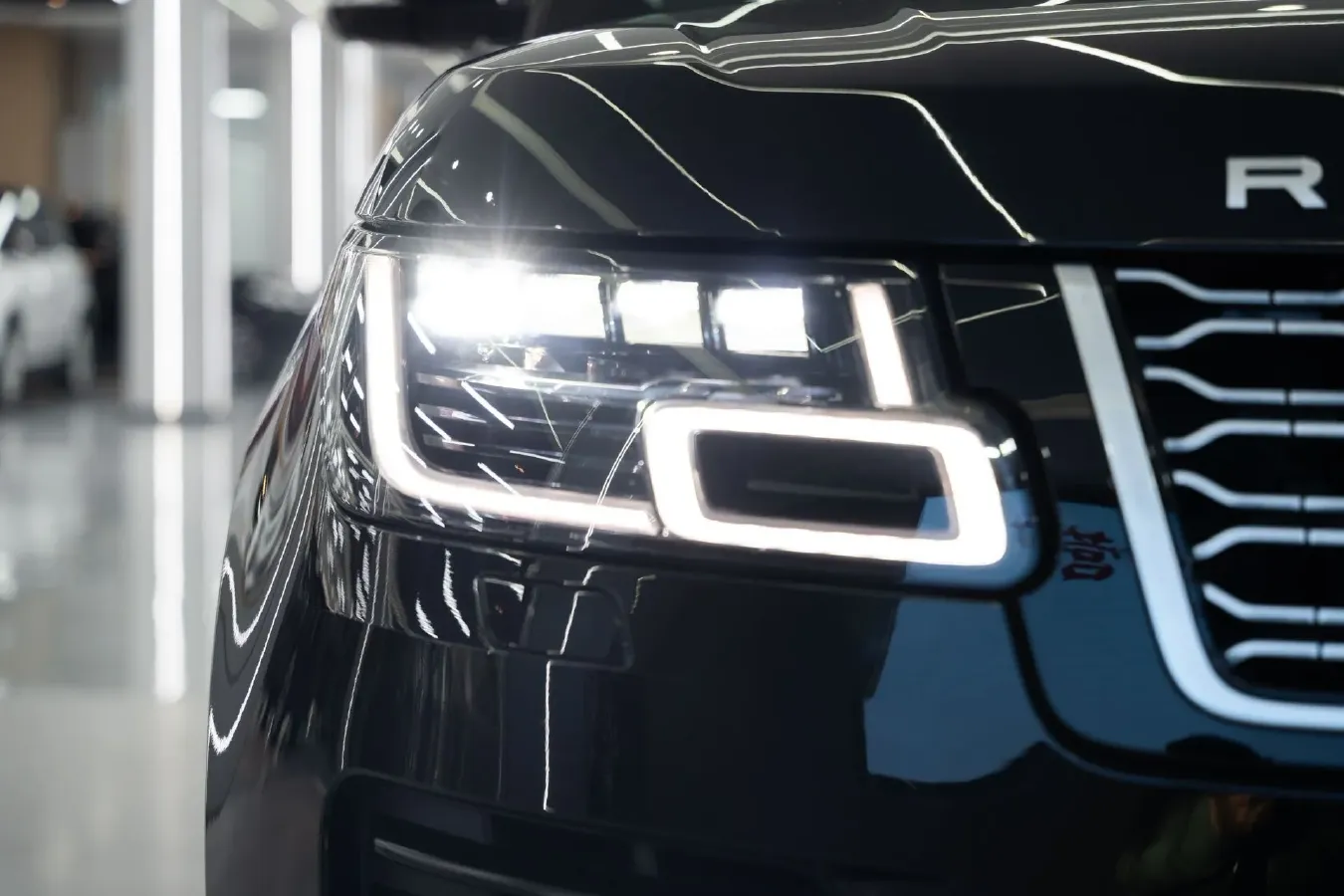 2021 Land Rover Range Rover 3.0T 400HP L6 8AT,autocango,china used car exporter,china ev exporter,chinese used car exporter,chinese used ev exporter