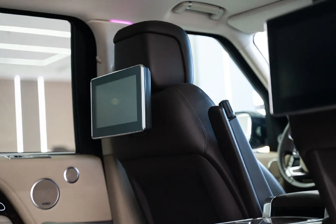 2021 Land Rover Range Rover 3.0T 400HP L6 8AT,autocango,china used car exporter,china ev exporter,chinese used car exporter,chinese used ev exporter