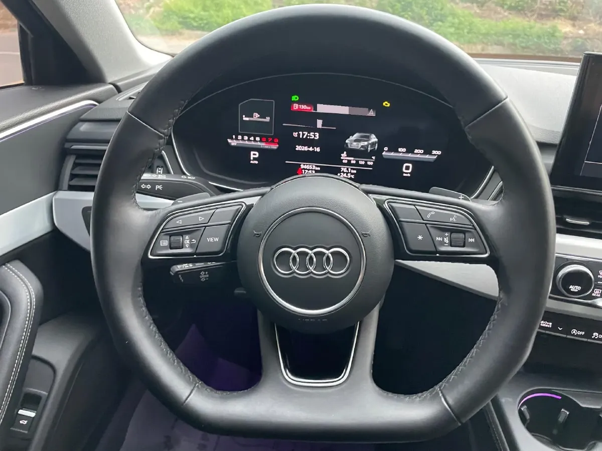2023 Audi A4L 2.0T 190HP L4 7DCT,autocango,china used car exporter,china ev exporter,chinese used car exporter,chinese used ev exporter