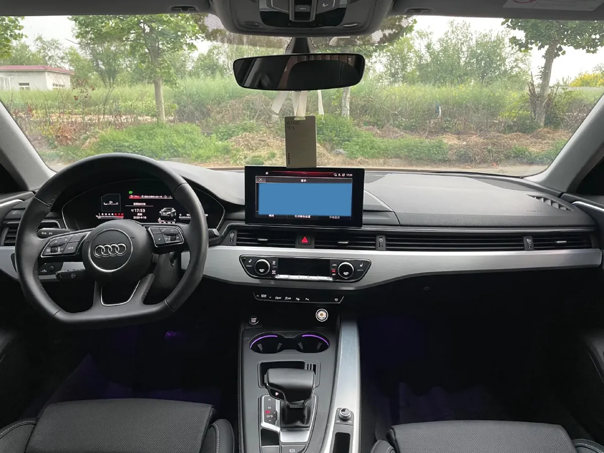 2023 Audi A4L 2.0T 190HP L4 7DCT,autocango,china used car exporter,china ev exporter,chinese used car exporter,chinese used ev exporter