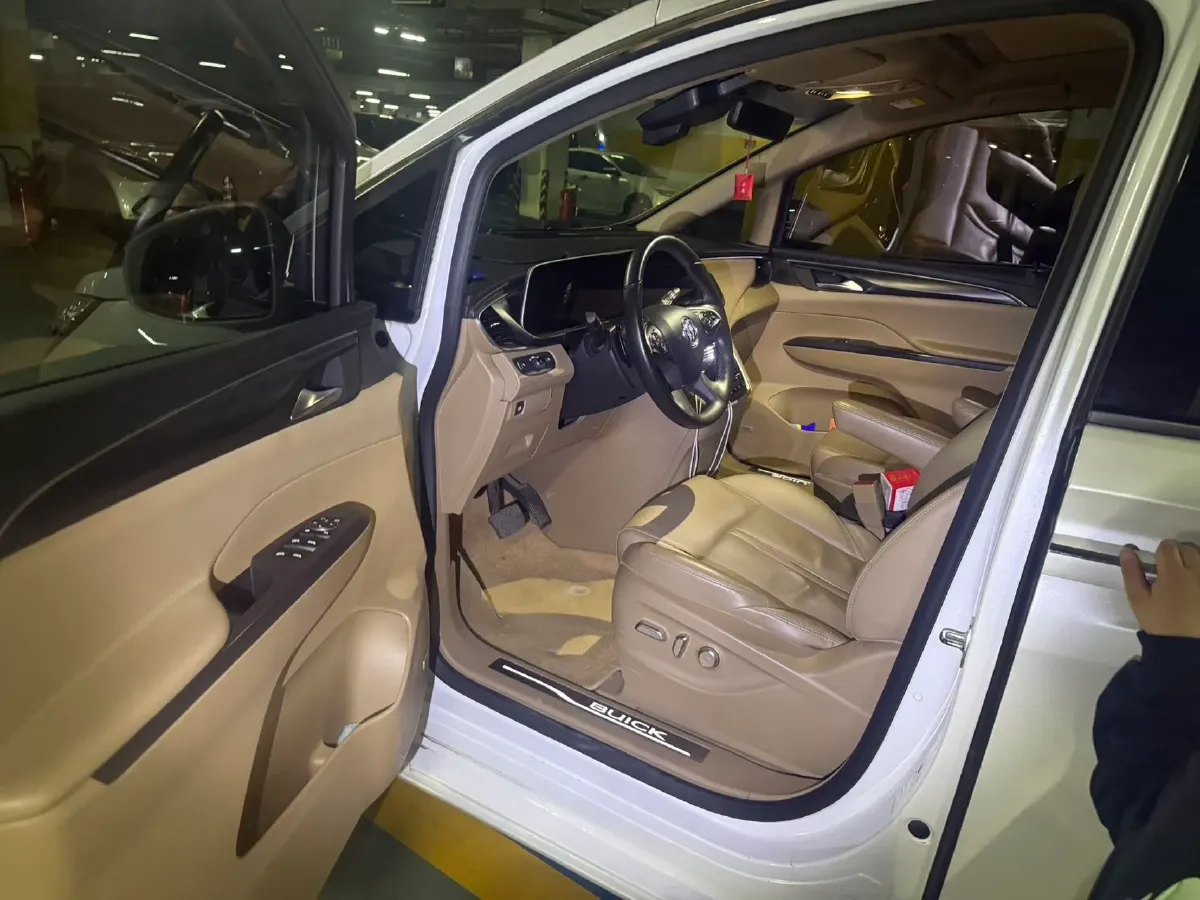 2021 Buick GL8 2.0T 237HP L4 9AT,autocango,china used car exporter,china ev exporter,chinese used car exporter,chinese used ev exporter