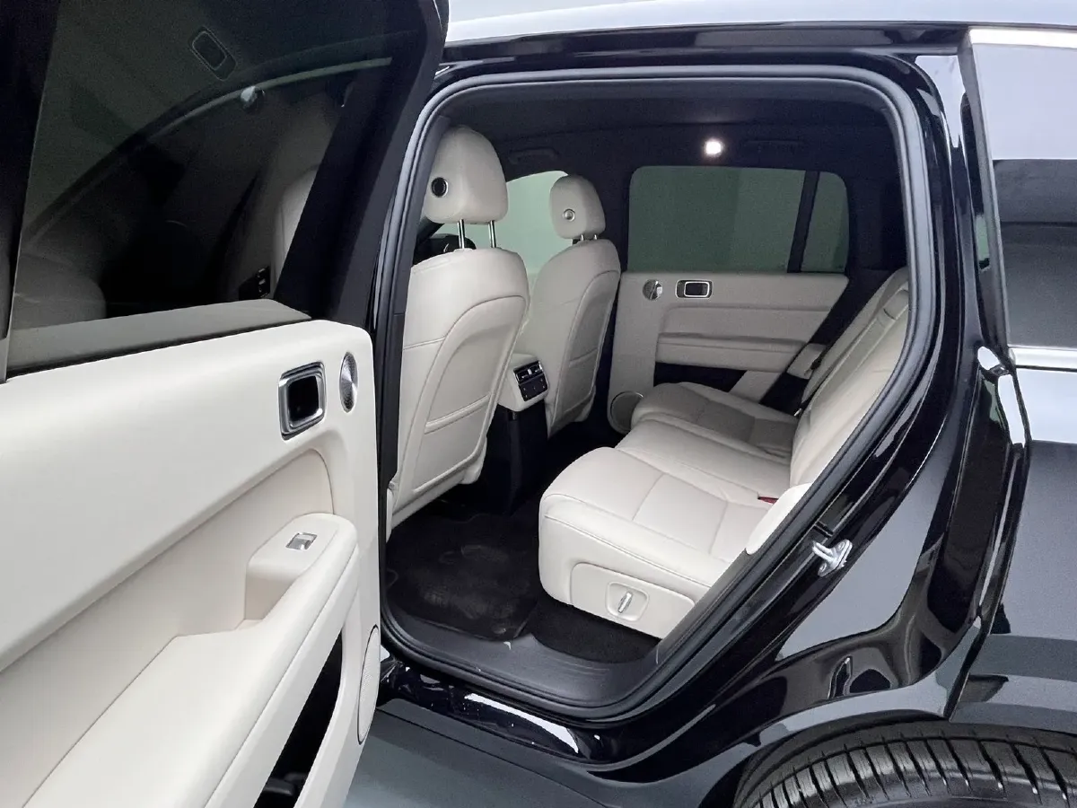 2025 Li L6 Range Extended 154HP L4 REEV,autocango,china used car exporter,china ev exporter,chinese used car exporter,chinese used ev exporter