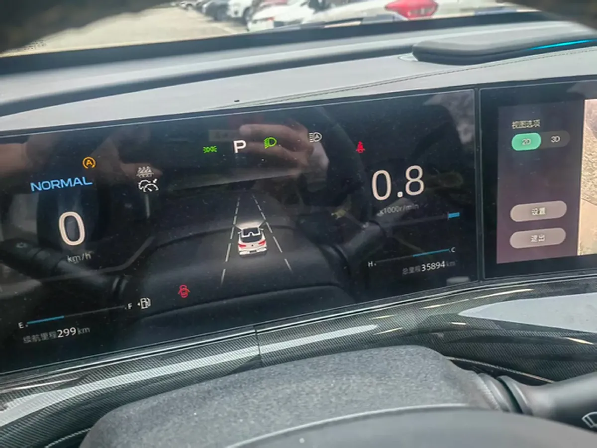 2021 ChangAn UNI-T 1.5T 180HP L4 7DCT,autocango,china used car exporter,china ev exporter,chinese used car exporter,chinese used ev exporter