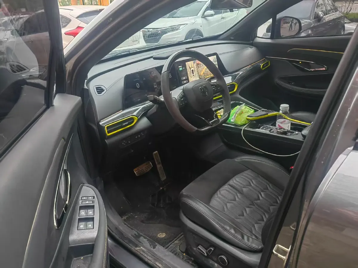 2021 ChangAn UNI-T 1.5T 180HP L4 7DCT,autocango,china used car exporter,china ev exporter,chinese used car exporter,chinese used ev exporter