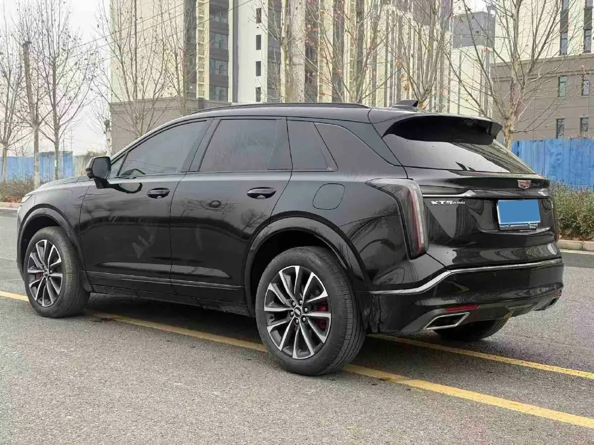 2025 Cadillac XT5 2.0T 237HP L4 9AT,autocango,china used car exporter,china ev exporter,chinese used car exporter,chinese used ev exporter