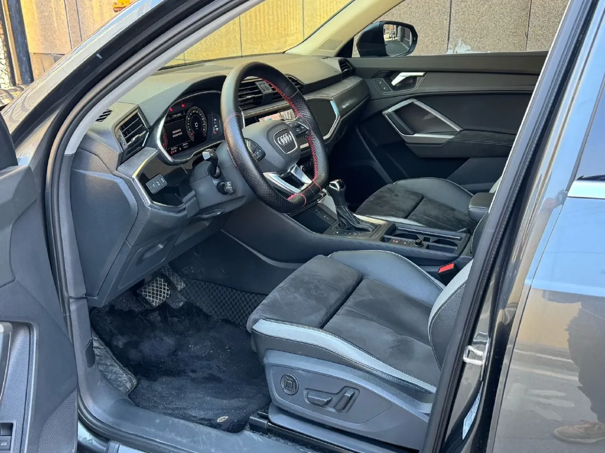 2022 Audi Q3 1.4T 150HP L4 7DCT,autocango,china used car exporter,china ev exporter,chinese used car exporter,chinese used ev exporter