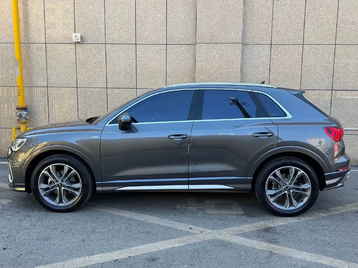 2022 Audi Q3 1.4T 150HP L4 7DCT,autocango,china used car exporter,china ev exporter,chinese used car exporter,chinese used ev exporter