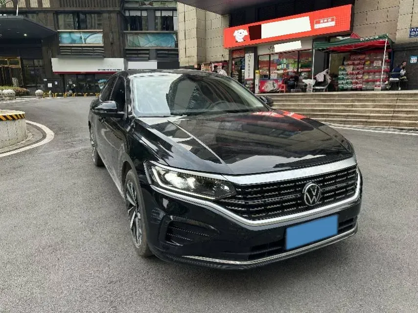 2025 Volkswagen Passat 2.0T 220HP L4 7DCT,autocango,china used car exporter,china ev exporter,chinese used car exporter,chinese used ev exporter
