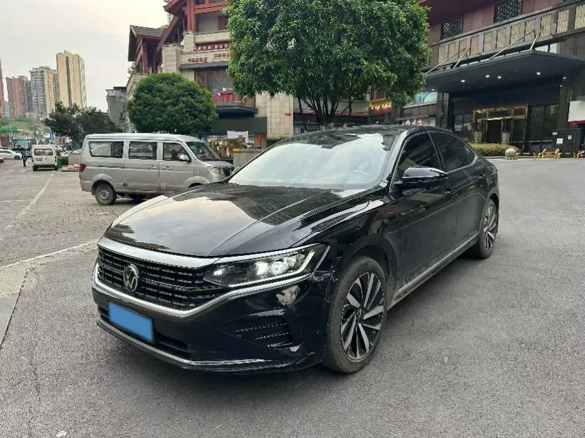 2025 Volkswagen Passat 2.0T 220HP L4 7DCT,autocango,china used car exporter,china ev exporter,chinese used car exporter,chinese used ev exporter