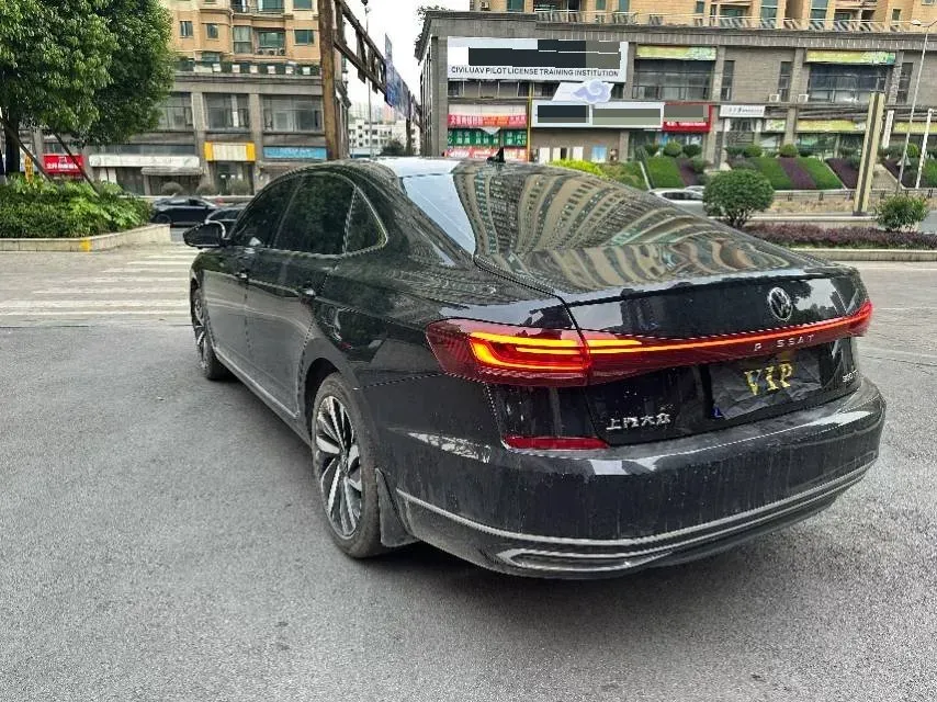 2025 Volkswagen Passat 2.0T 220HP L4 7DCT,autocango,china used car exporter,china ev exporter,chinese used car exporter,chinese used ev exporter