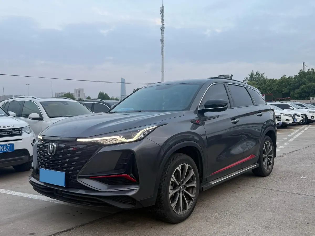 2022 ChangAn CS75 Plus 2.0T 233HP L4 8AT,autocango,china used car exporter,china ev exporter,chinese used car exporter,chinese used ev exporter